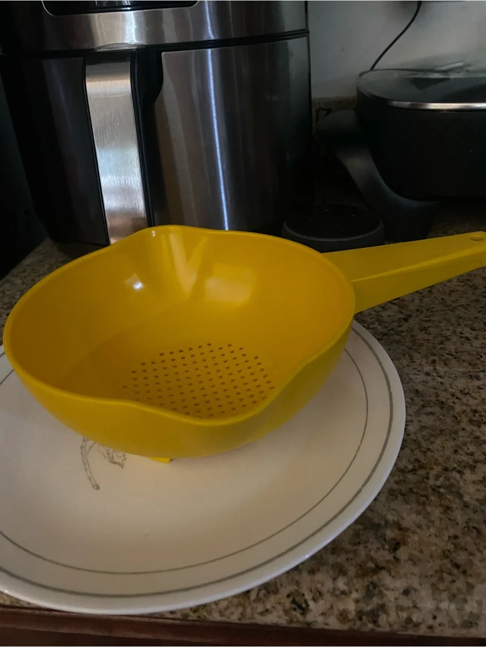 Tupperware Yellow Plastic Strainer